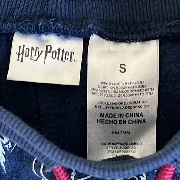 Harry Potter HOGWARTS by Warner Brothers sweatpants in size S. - Picture 2 of 3